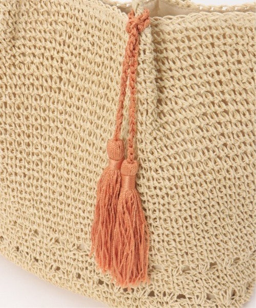 LBC（エルビーシー）の「雑材タッセル付きトートバッグ（ショルダーバッグ・レディース・ブラウン/グリーン/ベージュ・FREE）」の9枚目の写真