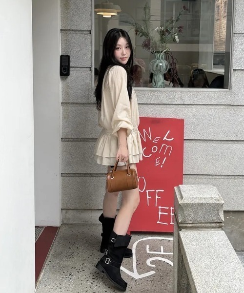 FAVORITO(ファヴォリート)の「クルーネックショートワンピース(ワンピース・レディース・ベージュ・F)」の18枚目の写真
