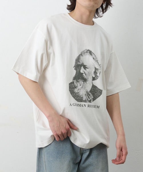 COLONY 2139(コロニートゥーワンスリーナイン)の「ConVenir/GENIUS プリントTEE(Tシャツ/カットソー・メンズ・グレー系その他2/ホワイト系その他/グレー系その他3/ブラック系その他3/ブラック系その他/ホワイト系その他2/ホワイト系その他3/グレー系その他/ブラック系その他2・LARGE/MEDIUM)」の13枚目の写真