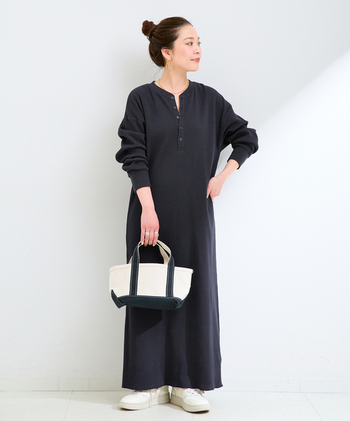 B.C STOCK(ベーセーストック)の「ウォッシャブル / ワッフルヘンリーネックワンピース(ワンピース・レディース・アイボリー/コバルトブルー・FREE)」の16枚目の写真