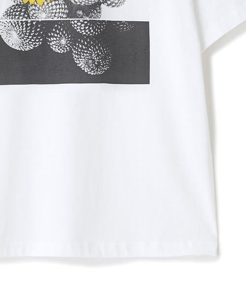 MEN'S BIGI(メンズビギ)の「【THE FASCINATED/ザ ファシネイテッド】コラボ サボテンイエローグラフィックTシャツ(Tシャツ/カットソー・メンズ・ホワイト系その他・03/02)」の5枚目の写真