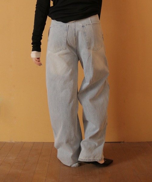 cheriella(シェリエラ)の「【cheriella】アシメカーブウエストデニムパンツ ASYMMETRIC CURVED WAIST DENIM PANTS(デニムパンツ・レディース・ネイビー/ブルー・FREE)」の7枚目の写真