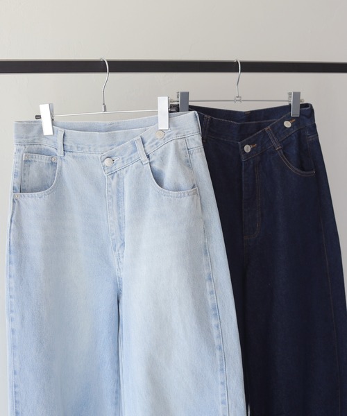 cheriella(シェリエラ)の「【cheriella】アシメカーブウエストデニムパンツ ASYMMETRIC CURVED WAIST DENIM PANTS(デニムパンツ・レディース・ネイビー/ブルー・FREE)」の21枚目の写真