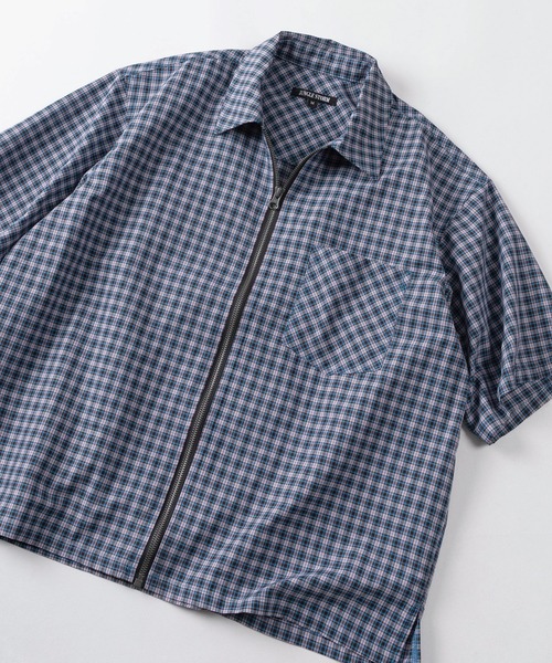 SlashDate（スラッシュデイト）の「【82】ショート丈  フロントジップ チェック 半袖シャツ/ユニセックス/レディース/メンズ（シャツ/ブラウス・メンズ・ブラック/ブルー/レッド・M/L）」の2枚目の写真