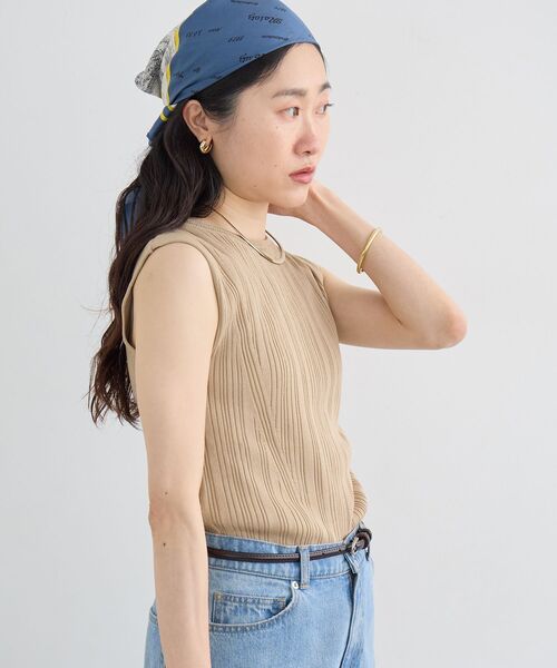 le.coeur blanc(ルクールブラン)の「《WEB限定アイテム》ランダムリブノースリーブトップス(Tシャツ/カットソー・レディース・アイボリー/キャメル/ブラウン/ブラック/ベージュ・38)」の7枚目の写真