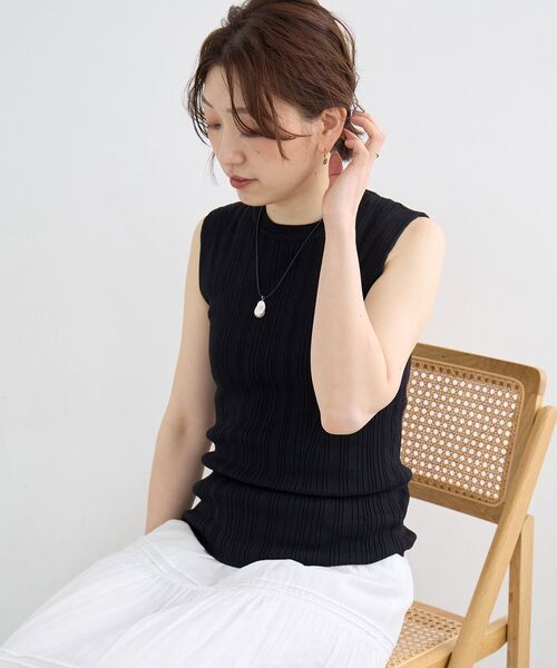 le.coeur blanc(ルクールブラン)の「《WEB限定アイテム》ランダムリブノースリーブトップス(Tシャツ/カットソー・レディース・アイボリー/キャメル/ブラウン/ブラック/ベージュ・38)」の12枚目の写真