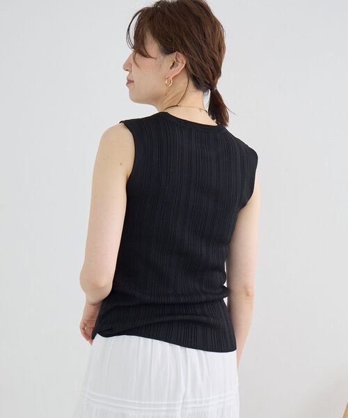 le.coeur blanc(ルクールブラン)の「《WEB限定アイテム》ランダムリブノースリーブトップス(Tシャツ/カットソー・レディース・アイボリー/キャメル/ブラウン/ブラック/ベージュ・38)」の14枚目の写真