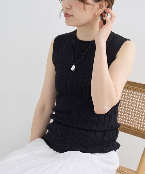 le.coeur blanc(ルクールブラン)の「《WEB限定アイテム》ランダムリブノースリーブトップス(Tシャツ/カットソー・レディース・アイボリー/キャメル/ブラウン/ブラック/ベージュ・38)」の15枚目の写真