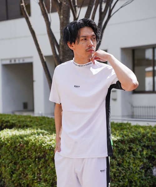 LUXE/R GOLF(ラグジュ ゴルフ)の「(RM)【LUXE/R GOLF】ストレッチ スムース ロゴ ハイネック Tシャツ(Tシャツ/カットソー・メンズ・ブラック/ネイビー/チャコールグレー/ホワイト・X-LARGE/LARGE/MEDIUM)」の1枚目の写真