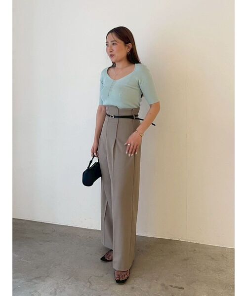 LAGUNAMOON(ラグナムーン)の「バイカラーライトベルトパンツ 【夏服】【オフィスカジュアル】(その他パンツ・レディース・ベージュ・MEDIUM/SMALL)」の6枚目の写真