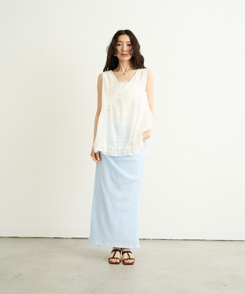 Lutim by u（ルチバイユー）の「ニュアンスチェックフリルデザインチュニック（シャツ/ブラウス・レディース・ブラック/グレー/オフホワイト・FREE）」の8枚目の写真