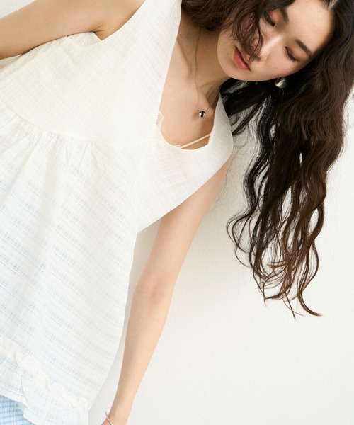 Lutim by u（ルチバイユー）の「ニュアンスチェックフリルデザインチュニック（シャツ/ブラウス・レディース・ブラック/グレー/オフホワイト・FREE）」の7枚目の写真