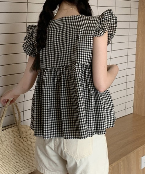 Teem Store(チームストア)の「ギンガムチェック袖フリルデザインスクエアネックシャツトップス ブラウス(シャツ/ブラウス・レディース・ブラック・M/S)」の9枚目の写真