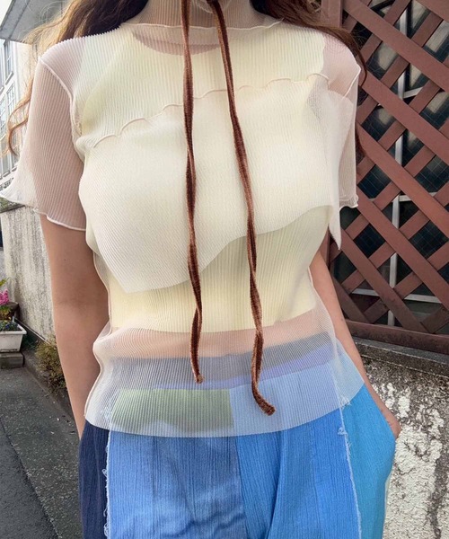 kotohayokozawa（コトハヨコザワ）の「【kotohayokozawa/コトハヨコザワ】GHOST TODO TOP SHORTSLEEVE HIGHNECK +INNER/ゴーストトゥードゥショートスリーブハイネックインナー（Tシャツ/カットソー・レディース・ライトブルー/ブラック/ホワイト/ブルー・FREE）」の11枚目の写真