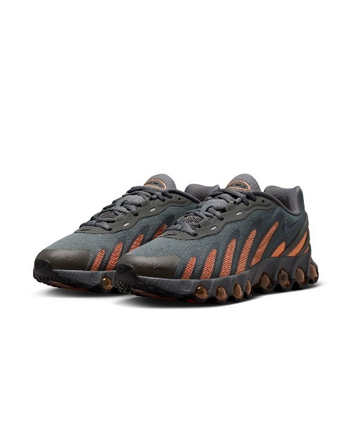 NIKE(ナイキ)の「NIKE Air Max Dn8(ナイキ エア マックス DN8)(スニーカー・メンズ・グレー系・25cm/27cm/27.5cm)」の1枚目の写真