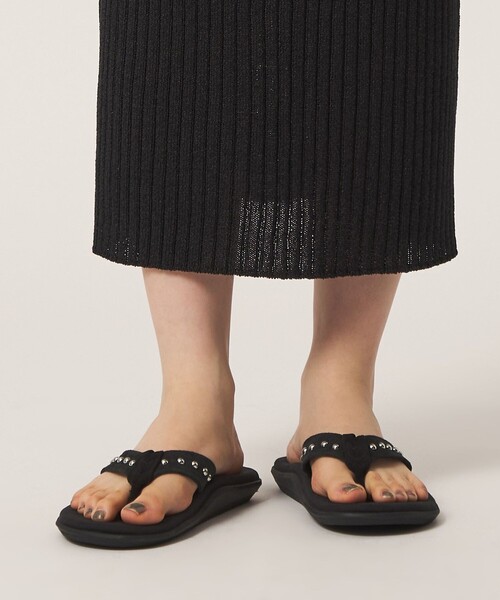 ISLAND SLIPPER（アイランドスリッパ）の「【別注】＜ISLAND SLIPPER＞ SP STD THONG（サンダル・レディース・ブラック・US5/US7/US6/US4）」の2枚目の写真