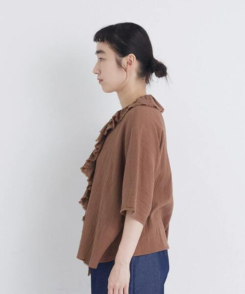 conges payes ADIEU TRISTESSE(コンジェ ペイエ アデュートリステス)の「ランダムフリルブラウス(シャツ/ブラウス・レディース・ブラウン/グレー系その他・38)」の3枚目の写真