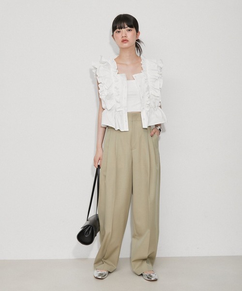 ADAM ET ROPE'（アダムエロペ）の「【サステナブル】・【定番】ペタルフリルブラウス（シャツ/ブラウス・レディース・サックスブルー/ブラック/ホワイト・FREE）」の22枚目の写真