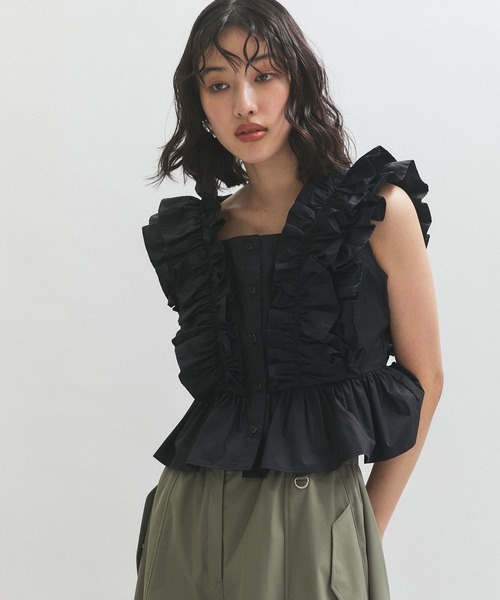 ADAM ET ROPE'（アダムエロペ）の「【サステナブル】・【定番】ペタルフリルブラウス（シャツ/ブラウス・レディース・サックスブルー/ブラック/ホワイト・FREE）」の15枚目の写真