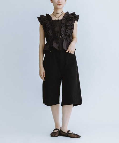 ADAM ET ROPE'（アダムエロペ）の「【サステナブル】・【定番】ペタルフリルブラウス（シャツ/ブラウス・レディース・サックスブルー/ブラック/ホワイト・FREE）」の6枚目の写真