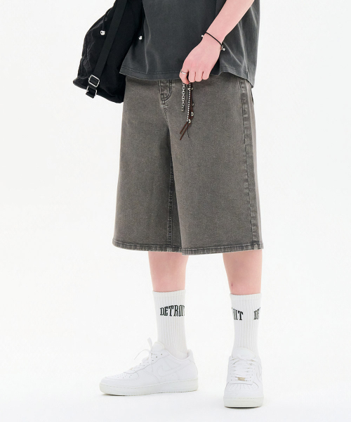 CHASECULT（チェイスカルト）の「男性カラー バミューダ デニムパンツ-FBRK2641D09（その他パンツ・メンズ・ダークグレー・70/76/82/86）」の2枚目の写真