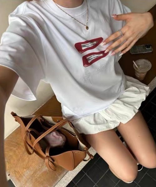 Vipoa（ヴィポア）の「CLIPグラフィックルーズTシャツ（Tシャツ/カットソー・レディース・ライトグレー/ホワイト/ブラック・FREE）」の22枚目の写真