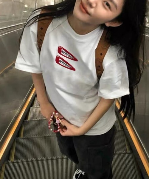 Vipoa（ヴィポア）の「CLIPグラフィックルーズTシャツ（Tシャツ/カットソー・レディース・ライトグレー/ホワイト/ブラック・FREE）」の16枚目の写真