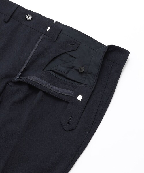MACKINTOSH PHILOSOPHY（ﾏｯｷﾝﾄｯｼｭ ﾌｨﾛｿﾌｨｰ）の「トロッター ウルトラライトトラウザーズ ナローサッカーストライプ（その他パンツ・メンズ・ベージュ系その他2/ダークネイビー/ブラック・38/40）」の12枚目の写真
