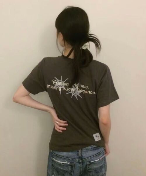 COIRIS(コイリス)の「ローネックバックレタリング半袖Tシャツ(3カラー)(Tシャツ/カットソー・レディース・ダークグレー/カーキ/ブラック・FREE)」の13枚目の写真