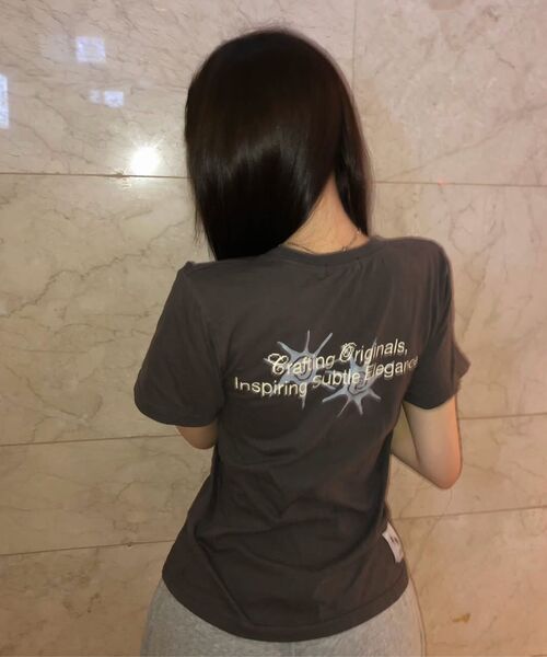 COIRIS(コイリス)の「ローネックバックレタリング半袖Tシャツ(3カラー)(Tシャツ/カットソー・レディース・ダークグレー/カーキ/ブラック・FREE)」の18枚目の写真