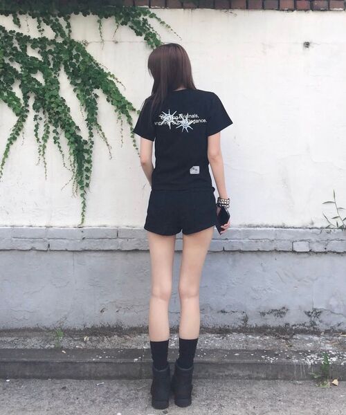 COIRIS(コイリス)の「ローネックバックレタリング半袖Tシャツ(3カラー)(Tシャツ/カットソー・レディース・ダークグレー/カーキ/ブラック・FREE)」の22枚目の写真
