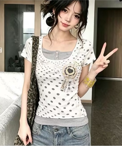 AsheKsha(アシクシャ)の「水玉模様のフェイク2ピース半袖Tシャツ(Tシャツ/カットソー・レディース・ホワイト・M)」の11枚目の写真