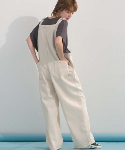OMNES（オムネス）の「ウォッシュ加工 デニムサロペット（サロペット/オーバーオール・レディース・ブルー/キナリ/インディゴブルー・FREE）」の6枚目の写真