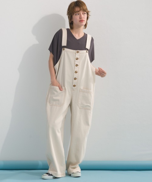 OMNES（オムネス）の「ウォッシュ加工 デニムサロペット（サロペット/オーバーオール・レディース・ブルー/キナリ/インディゴブルー・FREE）」の7枚目の写真