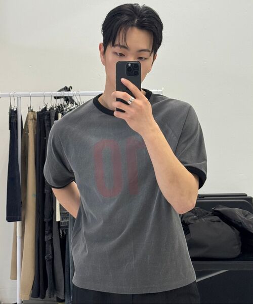 ECORR(エコル)の「ピグメントブラシ10クロップリンガーTシャツ_ブラック(Tシャツ/カットソー・レディース・その他・L/M/XL)」の3枚目の写真