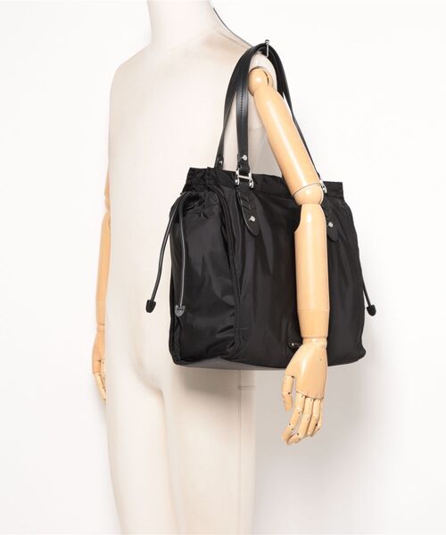 COLE HAAN（コールハーン）の「シブヤ シリーズ ナイロン ノースサウス トート womens（トートバッグ・レディース・ブラック・OSFA）」の8枚目の写真
