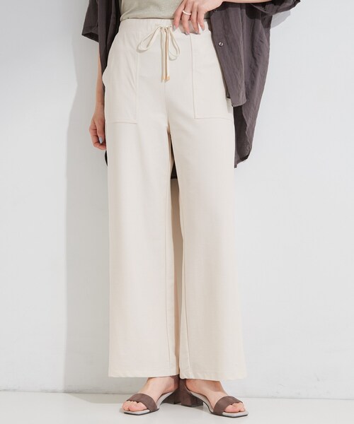 SHOO・LA・RUE（シューラルー）の「【ひんやり/S-LL/洗濯機可】さらりと涼しい ストレッチベイカーパンツ（その他パンツ・レディース・アイボリー/オリーブ/チャコールグレー・01/03/02/04）」の13枚目の写真
