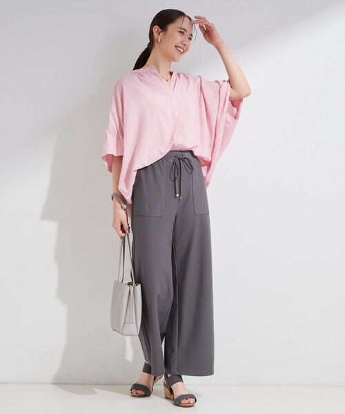 SHOO・LA・RUE（シューラルー）の「【ひんやり/S-LL/洗濯機可】さらりと涼しい ストレッチベイカーパンツ（その他パンツ・レディース・アイボリー/オリーブ/チャコールグレー・01/03/02/04）」の19枚目の写真