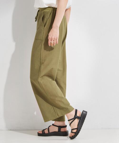 SHOO・LA・RUE（シューラルー）の「【ひんやり/S-LL/洗濯機可】さらりと涼しい ストレッチベイカーパンツ（その他パンツ・レディース・アイボリー/オリーブ/チャコールグレー・01/03/02/04）」の22枚目の写真