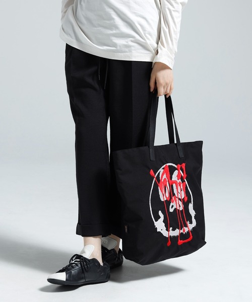Y-3(ワイスリー)の「Y-3 CHITO GRAPHIC TOTE(トートバッグ・メンズ・ブラック・ONE SIZE)」の3枚目の写真