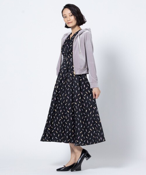 TOCCA(トッカ)の「VELVET LATTE ベロアフーディー(パーカー・レディース・ブラック系/ブラウン系/グレー系・F)」の17枚目の写真