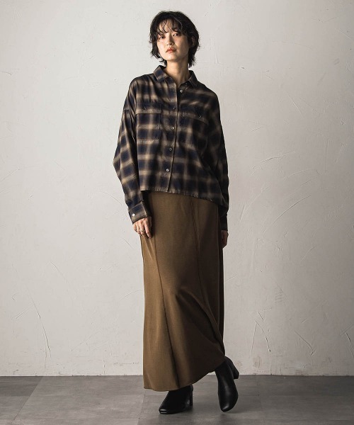 MAYSON GREY(メイソングレイ)の「オンブレチェックドルマンシャツ(シャツ/ブラウス・レディース・グリーン系その他/ダークベージュ・M)」の9枚目の写真