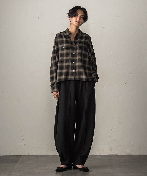 MAYSON GREY(メイソングレイ)の「オンブレチェックドルマンシャツ(シャツ/ブラウス・レディース・グリーン系その他/ダークベージュ・M)」の15枚目の写真