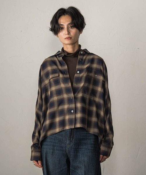 MAYSON GREY(メイソングレイ)の「オンブレチェックドルマンシャツ(シャツ/ブラウス・レディース・グリーン系その他/ダークベージュ・M)」の20枚目の写真