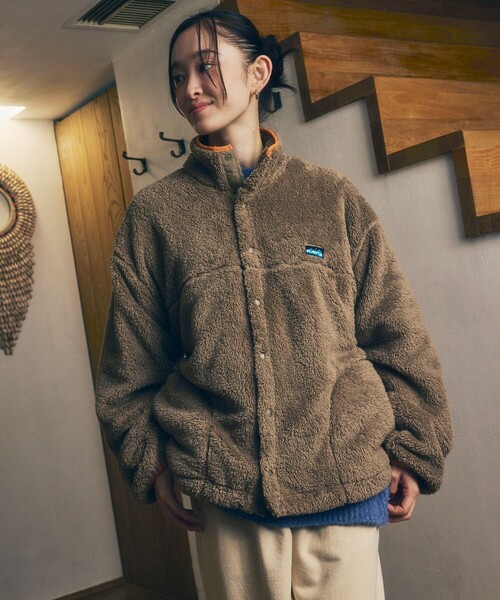 KAVU(カブー)の「KAVU/カブー 限定展開 KAVU×FREAK'S STORE / カブ― 別注 シャギー フリース ブルゾン(ブルゾン・メンズ・グレイッシュベージュ/ブラウン/ネイビー/ブラック・SMALL/MEDIUM/LARGE)」の3枚目の写真