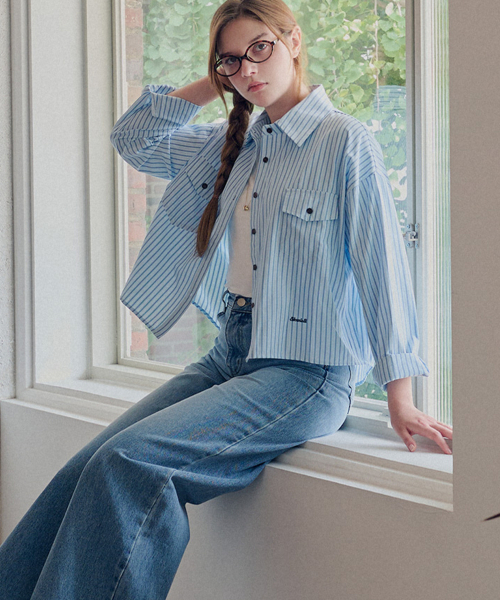 SLOWLOLLI(スローローリ)の「Cielo crop stripe shirt_4 Colors(シャツ/ブラウス・レディース・ベージュ/カーキ/ブルー/PINK・FREE)」の7枚目の写真