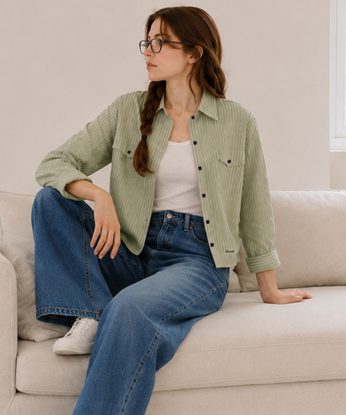 SLOWLOLLI(スローローリ)の「Cielo crop stripe shirt_4 Colors(シャツ/ブラウス・レディース・ベージュ/カーキ/ブルー/PINK・FREE)」の11枚目の写真