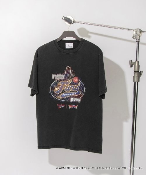 Reebok（リーボック）の「ドラゴンクエスト x ヴィンテージTシャツ / DRAGON QUEST x VINTAGE TEE（Tシャツ/カットソー・メンズ・ブラック系その他2/ブラック×ホワイト/ブラック×イエロー/ブラック系その他3/ブラック×ライム/ブラック×グリーン/ブラック×ブルー/ブラック×レッド/ブラック×パープル/ブラック系その他/ブラック×グレー・X-LARGE/SMALL/MEDIUM/LARGE）」の3枚目の写真