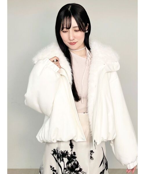 MERCURYDUO(マーキュリーデュオ)の「バルーンパテッドショートブルゾン(ブルゾン・レディース・オフホワイト/チャコールグレー・FREE)」の2枚目の写真