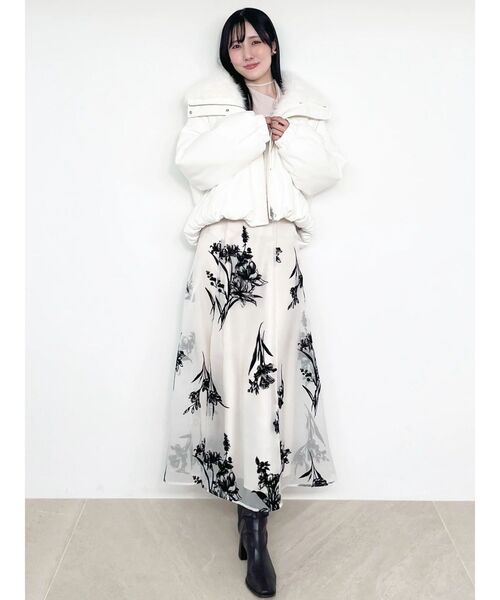 MERCURYDUO(マーキュリーデュオ)の「バルーンパテッドショートブルゾン(ブルゾン・レディース・オフホワイト/チャコールグレー・FREE)」の18枚目の写真